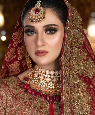 Sarah Khan lens colour pearl gray